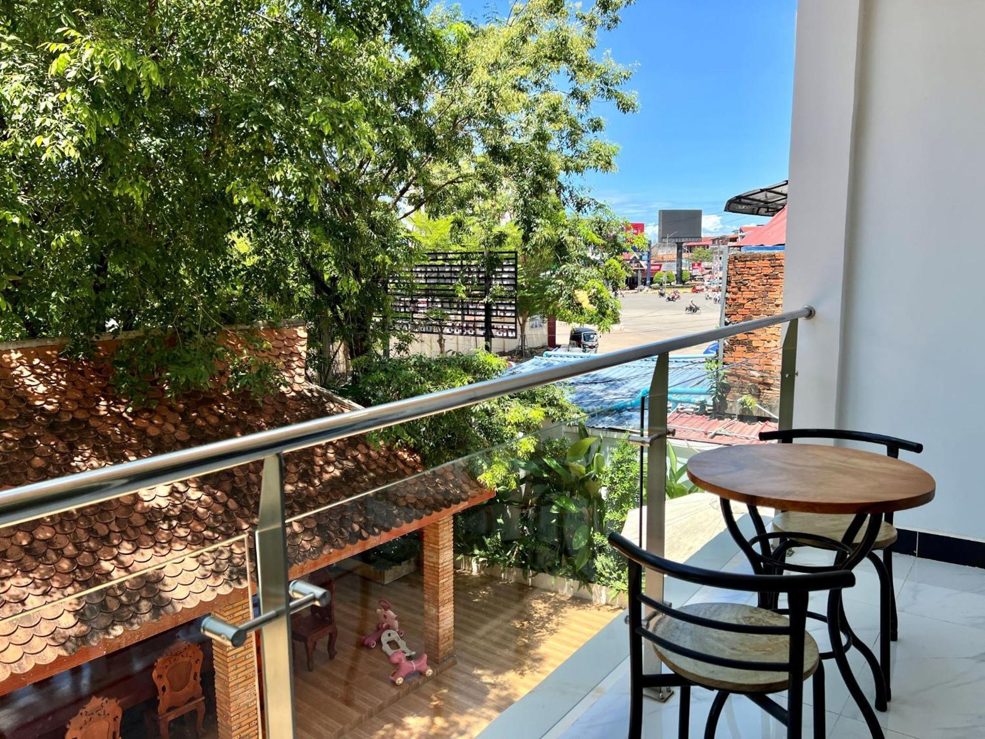 Nyna Villa Guesthouse Kampot Buitenkant foto